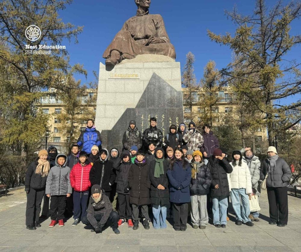 🟣 To deepen their understanding of one of Mongolia’s most renowned poets, B. Yavuukhulan, and to enrich their knowledge from literature classes, the 8th-grade students of Nest Education IT School visited the poet’s monument and learned about his life and creative works.

🚀 Fly Beyond! 🚀